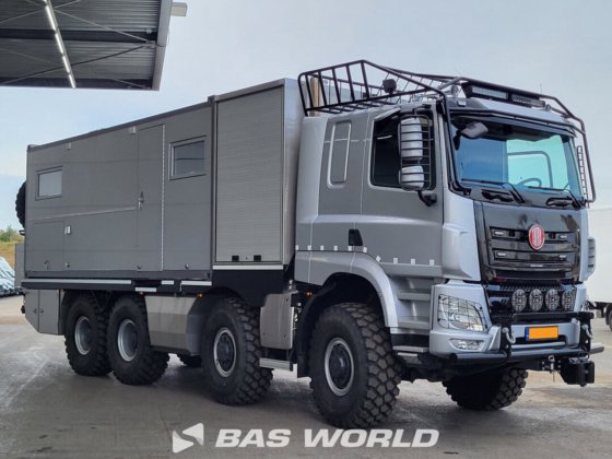 太脱拉8X8露营车