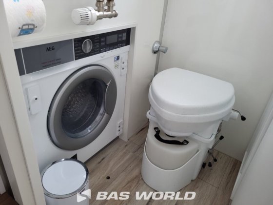 太脱拉8X8露营车