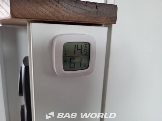 太脱拉8X8露营车