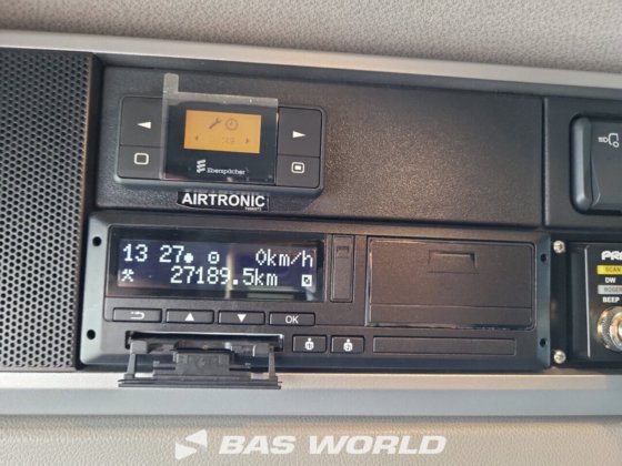 太脱拉8X8露营车