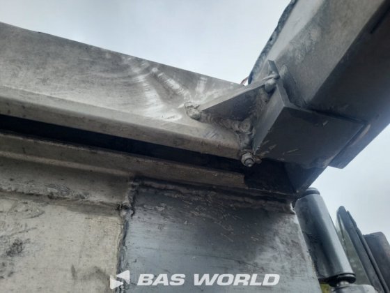 クレーカー・ウォーキング・フロア