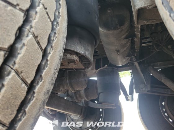 クレーカー・ウォーキング・フロア