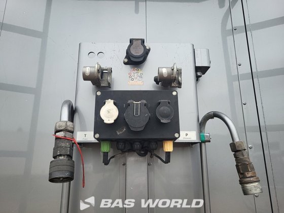 クレーカー・ウォーキング・フロア