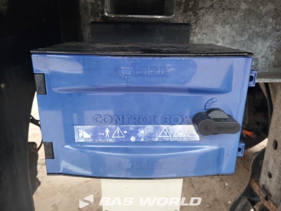 クレーカー・ウォーキング・フロア