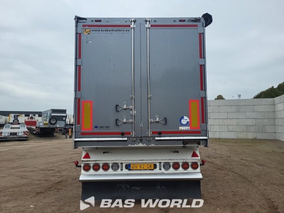 クレーカー・ウォーキング・フロア