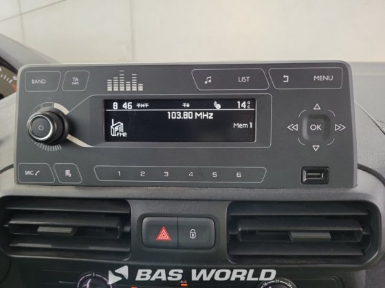 标致 Partner 75PK 封闭式厢式货车