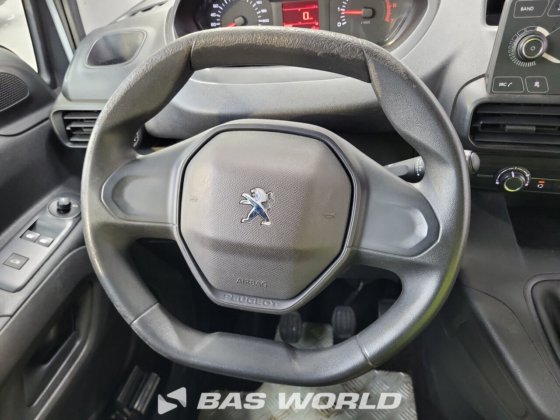 标致 Partner 75PK 封闭式厢式货车