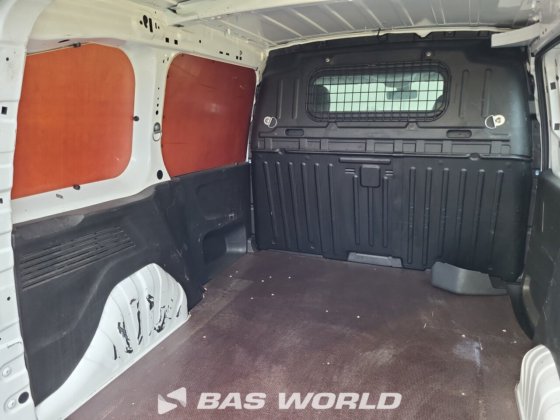 标致 Partner 75PK 封闭式厢式货车