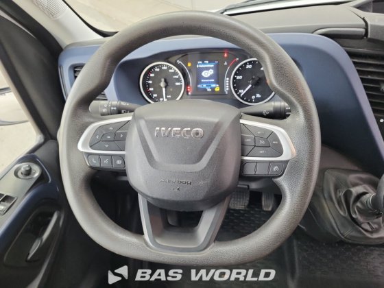 イヴェコ・デイリー 35S14 クローズド・ボックス・バン