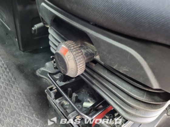 イヴェコ・デイリー 35S14 クローズド・ボックス・バン