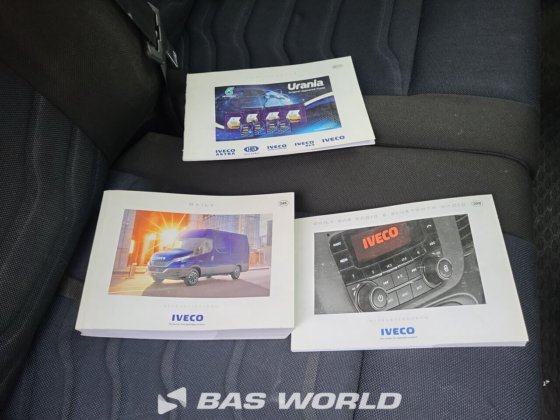 イヴェコ・デイリー 35S14 クローズド・ボックス・バン