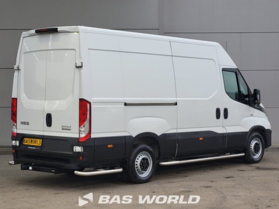 イヴェコ・デイリー 35S14 クローズド・ボックス・バン