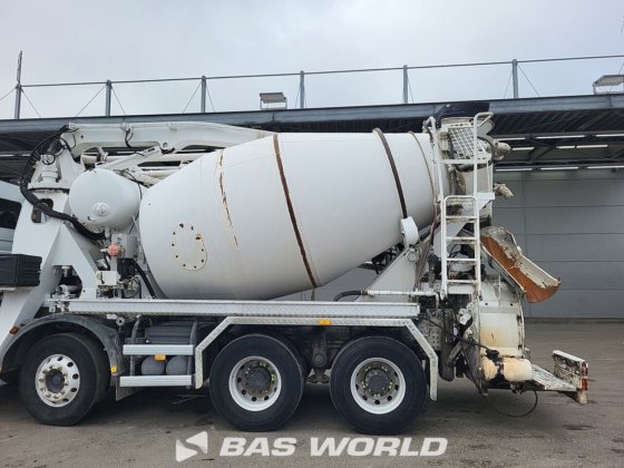 ルノー 8X4 メクボ コンクリートミキサートラック