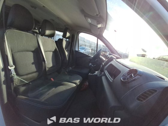 ルノー・トラフィック120pkクローズド・ボックス・バン