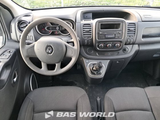 ルノー・トラフィック120pkクローズド・ボックス・バン