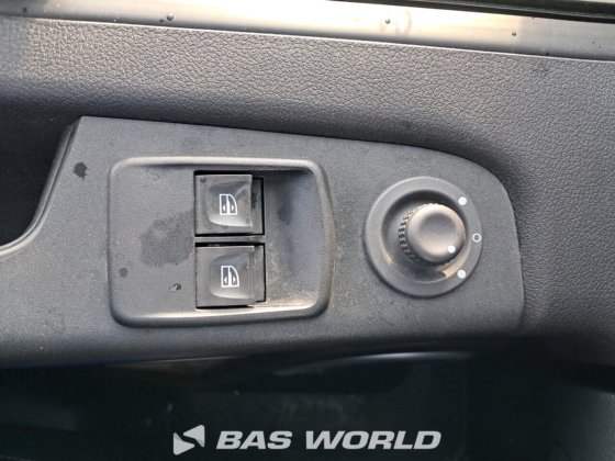 ルノー・トラフィック120pkクローズド・ボックス・バン