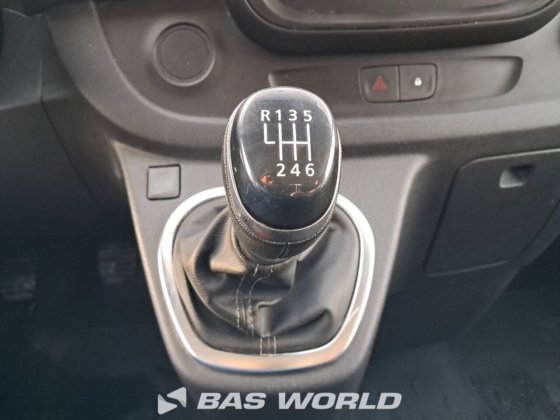 ルノー・トラフィック120pkクローズド・ボックス・バン