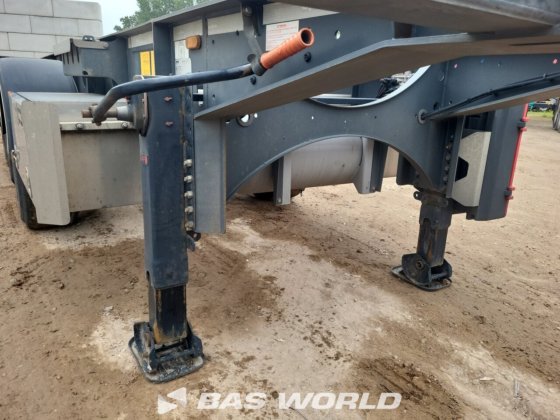 ヴァンフール・コンテナ・シャーシ