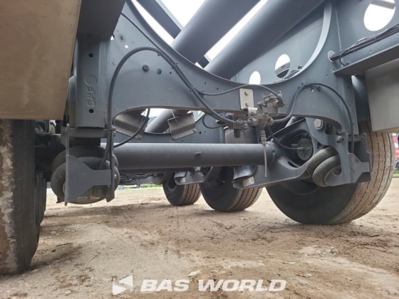 ヴァンフール・コンテナ・シャーシ