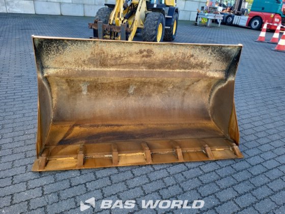 洋马V120轮式装载机