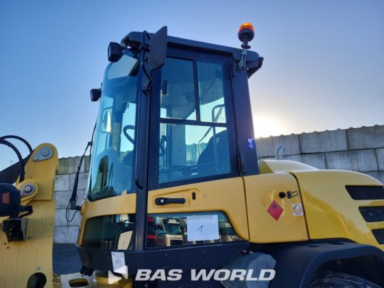 洋马V120轮式装载机