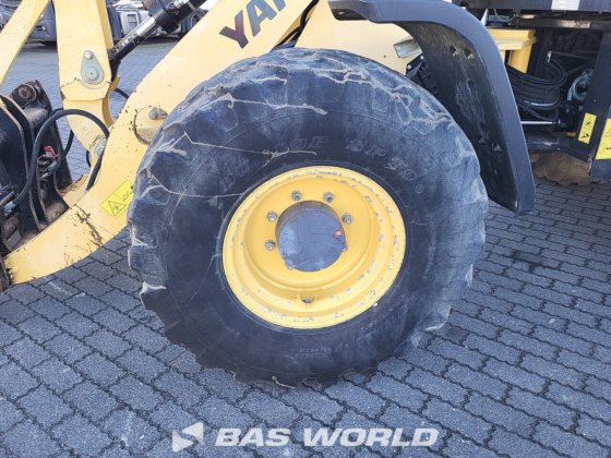 洋马V120轮式装载机