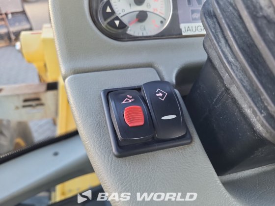 洋马V120轮式装载机