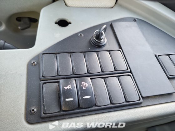 洋马V120轮式装载机