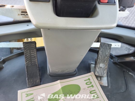 洋马V120轮式装载机