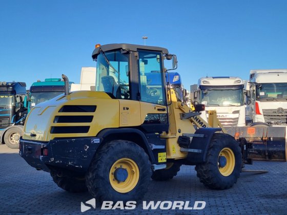 洋马V120轮式装载机