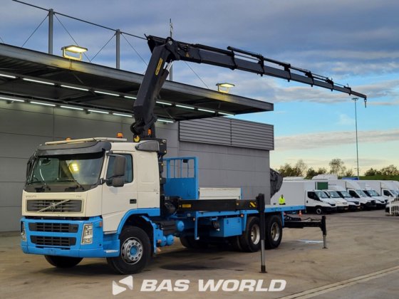 沃尔沃 FM 360 6X2 平板卡车