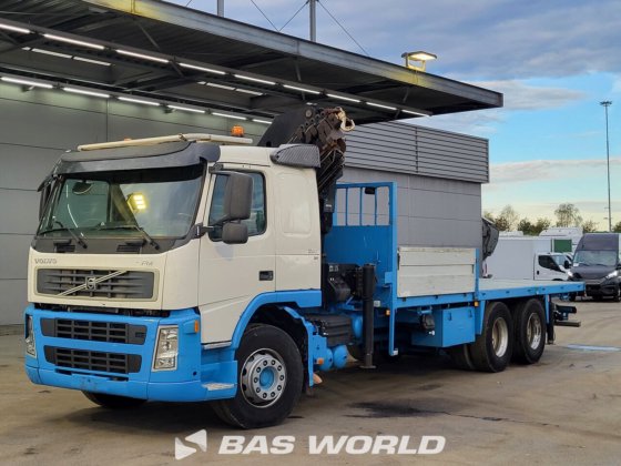 沃尔沃 FM 360 6X2 平板卡车