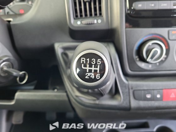 オペル・モバノ 140PK オープン