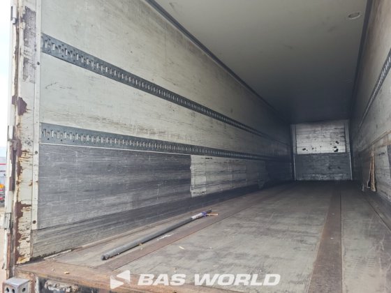 柯格尔封闭箱式半拖车