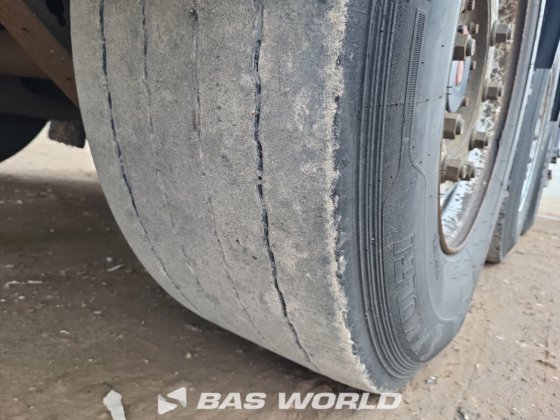 柯格尔封闭箱式半拖车