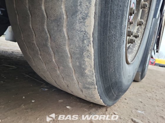 柯格尔封闭箱式半拖车