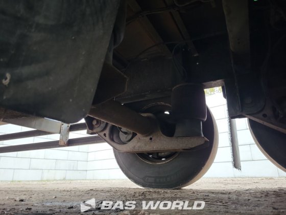 柯格尔封闭箱式半拖车