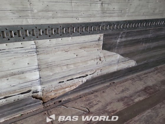 柯格尔封闭箱式半拖车