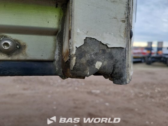 柯格尔封闭箱式半拖车