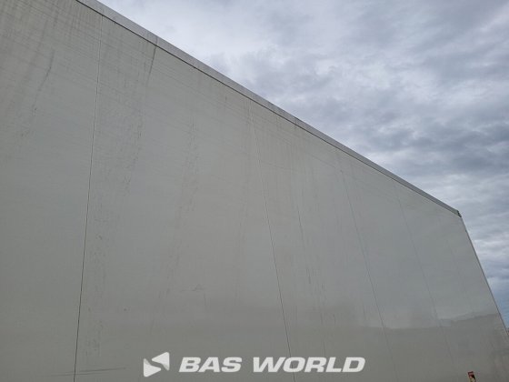 柯格尔封闭箱式半拖车