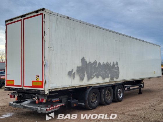 柯格尔封闭箱式半拖车