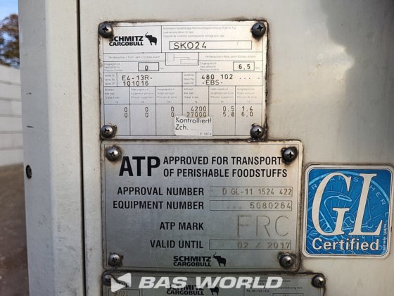 Schmitz Carrier Vector 1550 冷藏半挂车