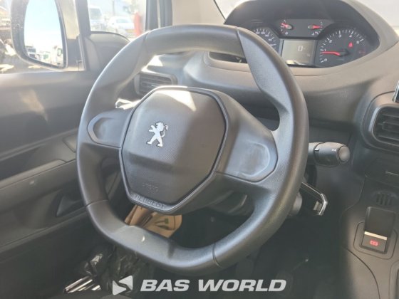 标致 Partner 110PK 封闭箱式货车