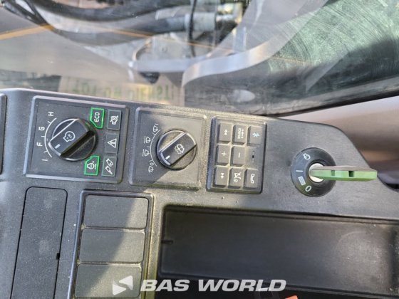 ボルボ EC350 E L クローラー式油圧ショベル