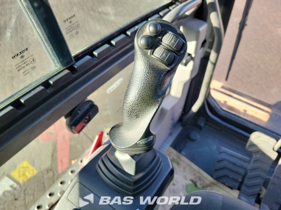 ボルボ EC350 E L クローラー式油圧ショベル