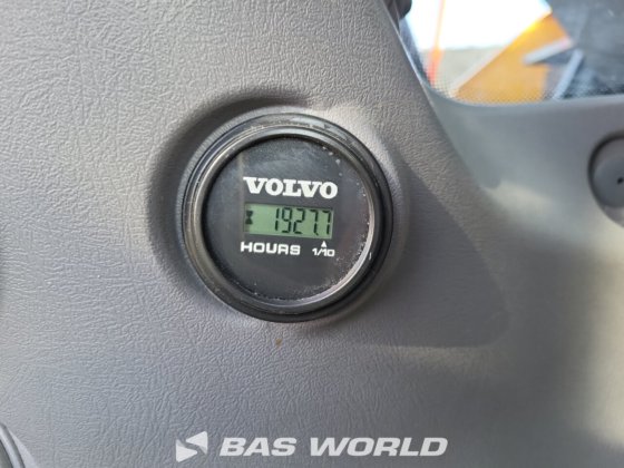 ボルボ EC350 E L クローラー式油圧ショベル