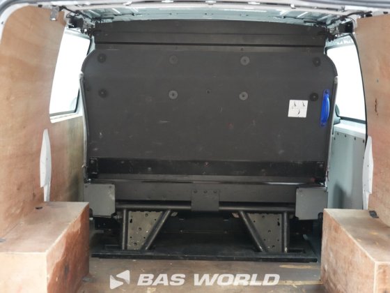 奔驰 Vito 114 封闭箱式货车