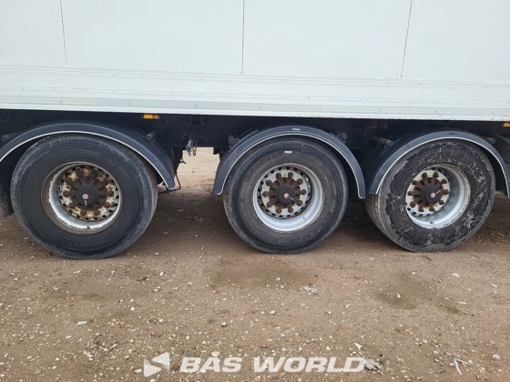 ナルコ冷蔵セミトレーラー