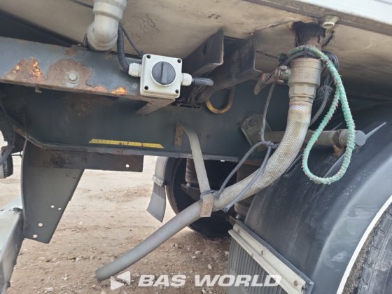 ナルコ冷蔵セミトレーラー