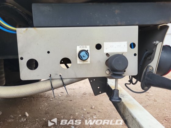 ナルコ冷蔵セミトレーラー